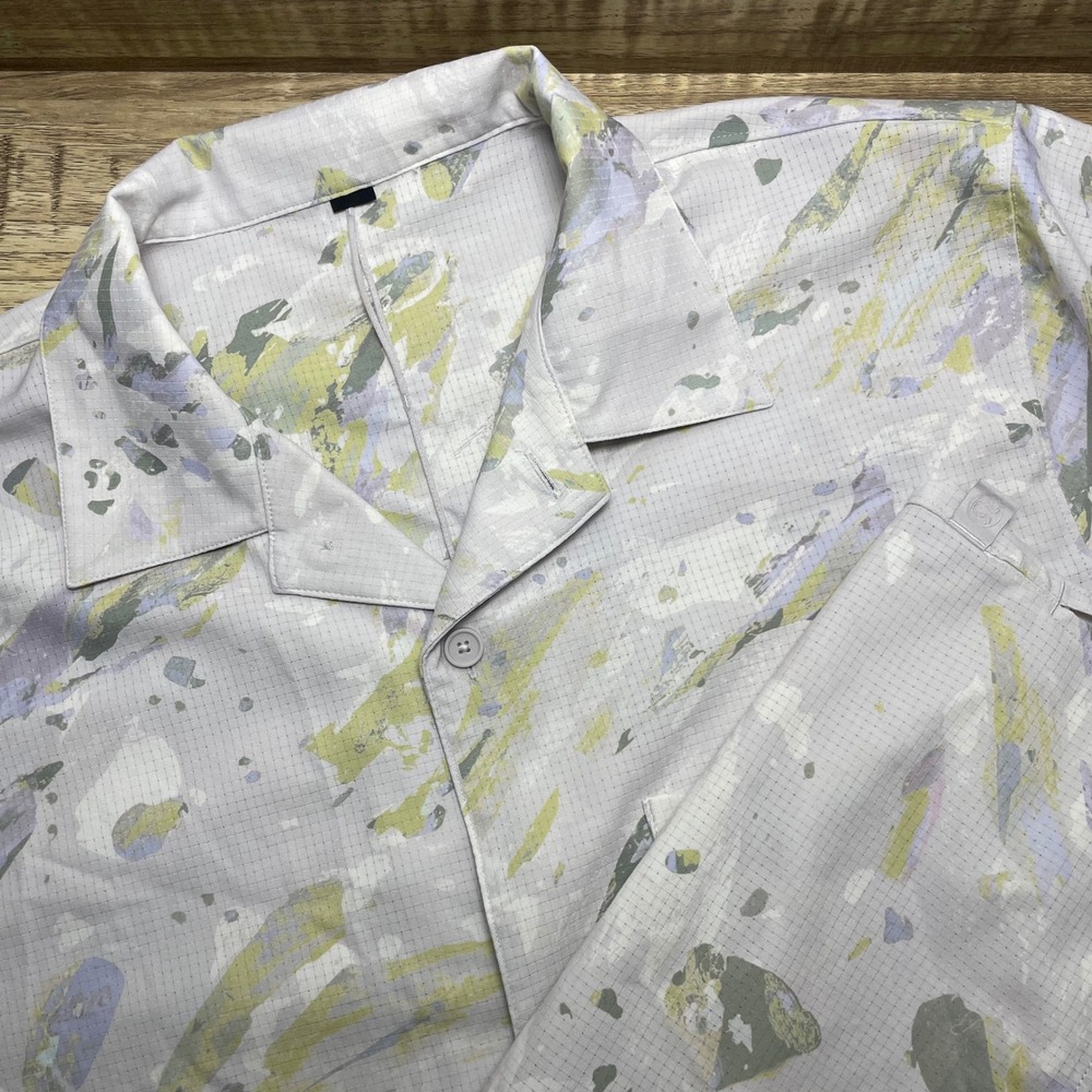 Lululemon Airing Easy Camp Collar Shirt Abstract Camo Print Green Men's Large